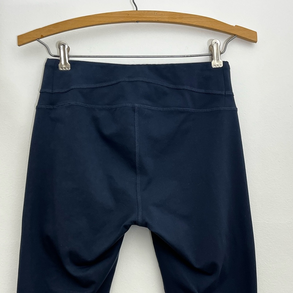 The North Face FlashDry Cropped Leggings Women’s Small Navy Athletic Capri EUC - Picture 6 of 8